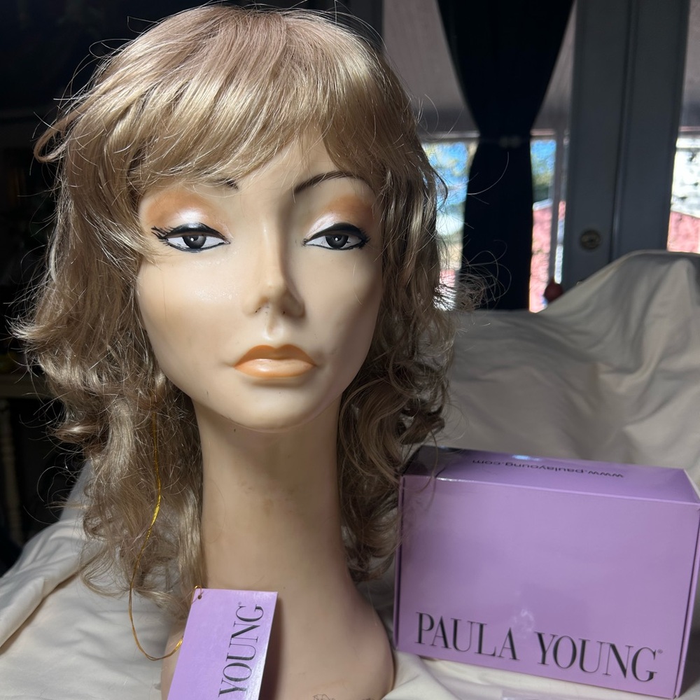 Paula Young Short Wavy Women's Wig in Light Blonde